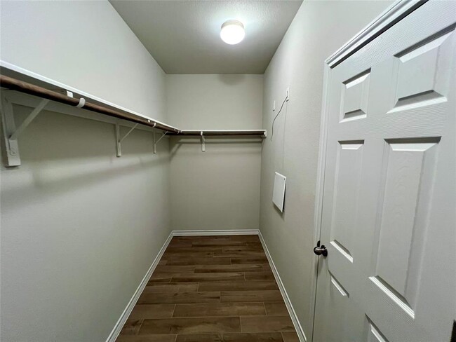 Photo - 11908 Saddle Rock Dr