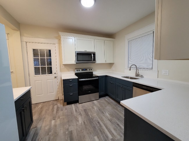 Photo - 5314 Ward St