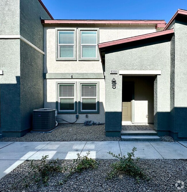 Building Photo - Serene Fort Apache Rental