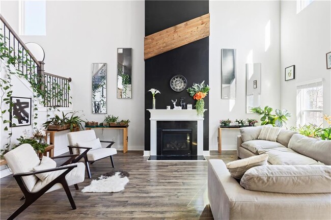 Photo - 201 Aspen Valley Ln