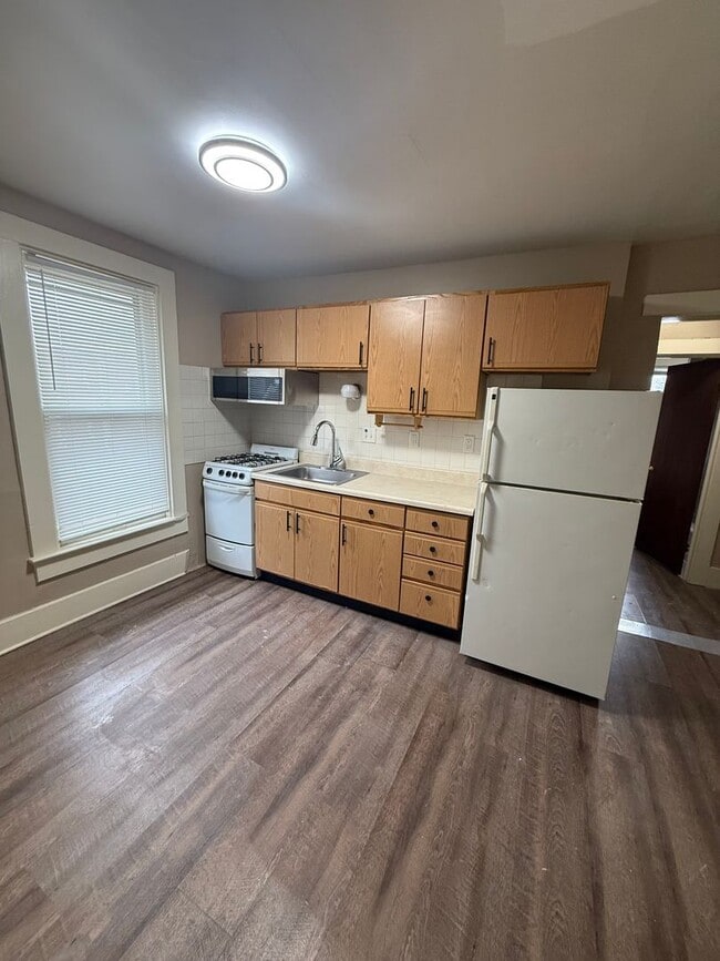 Photo - 1209 St Marys Ave Unit 4