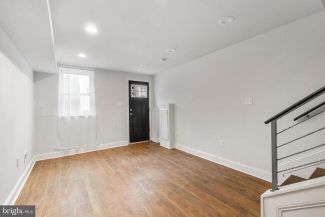 Photo - 304 S Duncan St Townhome