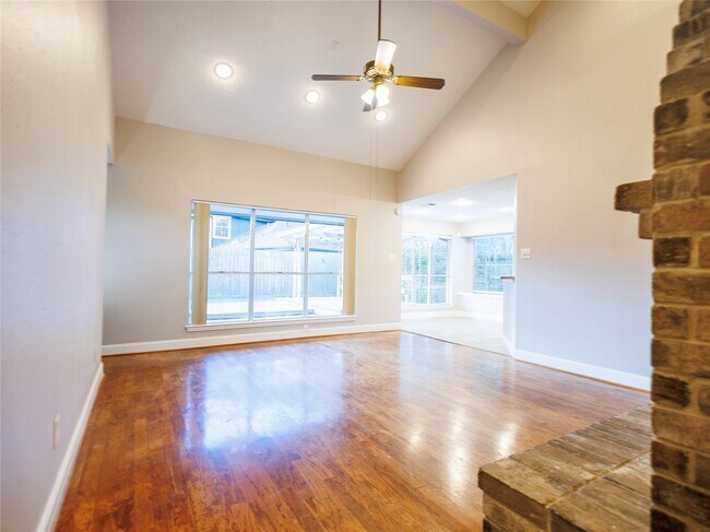 16307 Mulberry Run Ct