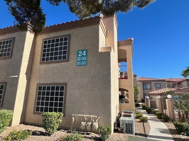 Building Photo - 1851 Hillpointe Rd Unit 2412 Rental