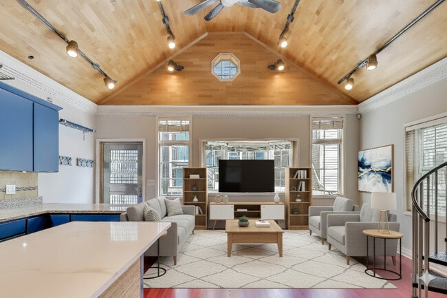 Photo - 1532 N Greenview Ave