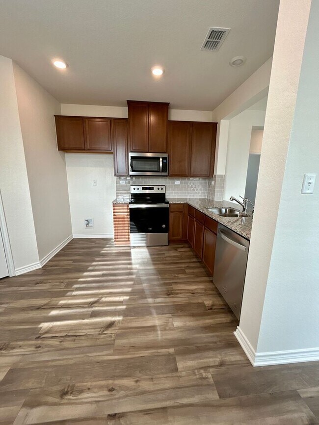 Photo - Beautiful 3-bedroom, 2-bathroom home located in the scenic Canyon Lake, TX