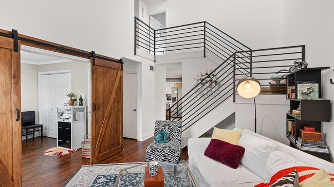 Building Photo - Cute 3BR/2.5BA Townhome in Baton Rouge – P...