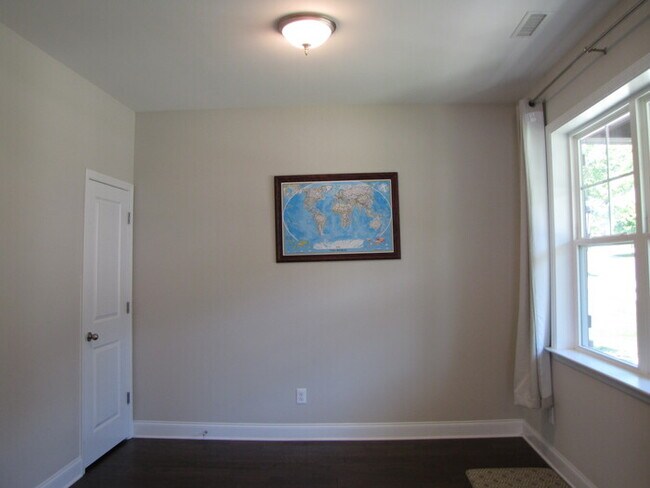 349 Papyrus Pl