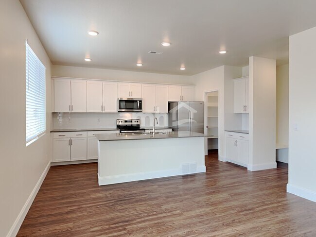 Photo - 3354 Fields Ave