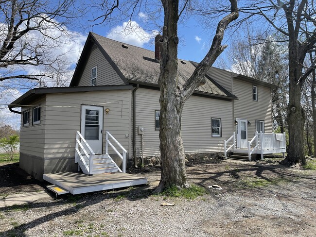 Building Photo - 1592 E 236th St