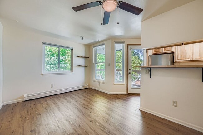 Photo - Stylish 1-Bedroom Condo in Prime Location! Available May 2nd! Unidad 11