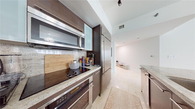 Photo - 500 Brickell Ave Unidad 2610
