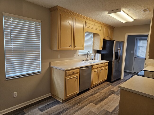 Photo - 2602 Davis Ave
