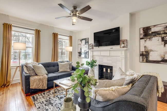 Photo - 2312 Rosewood Ave Unit ID1386035P