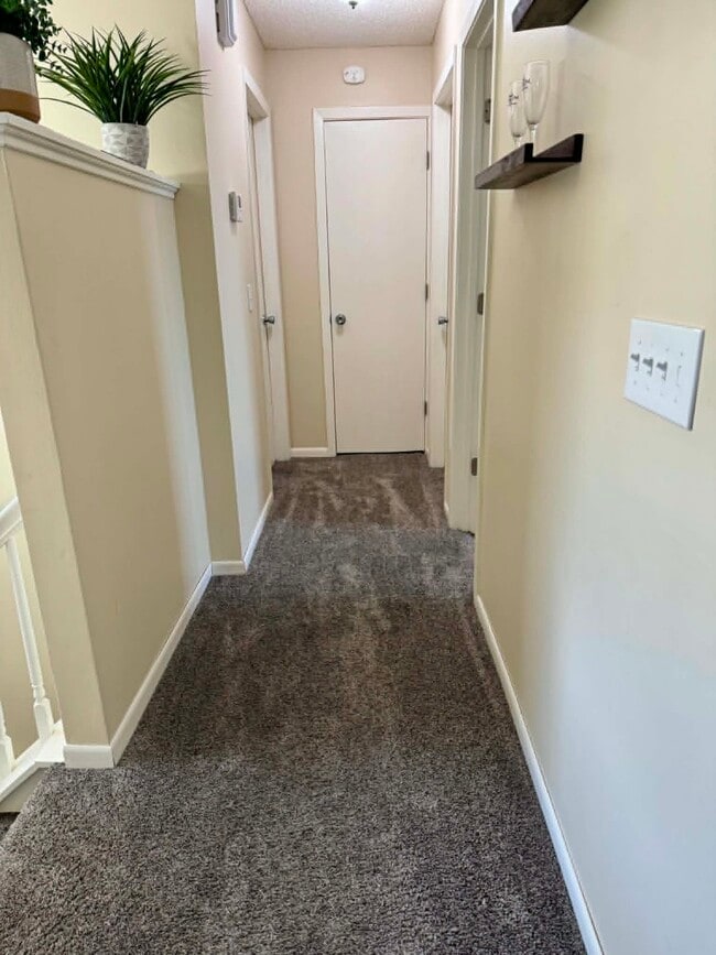 Photo - 7417 Meadowwood Dr