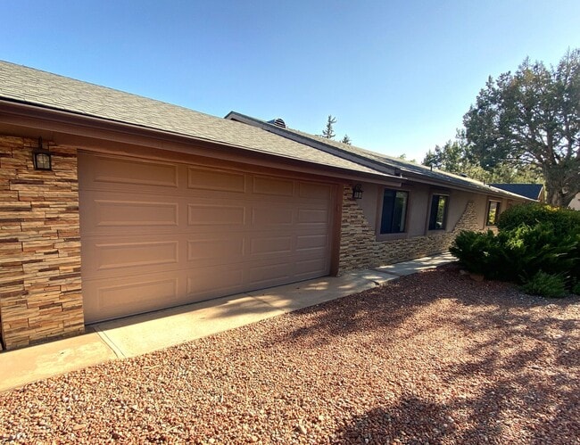 Photo - 2285 Sanborn Dr