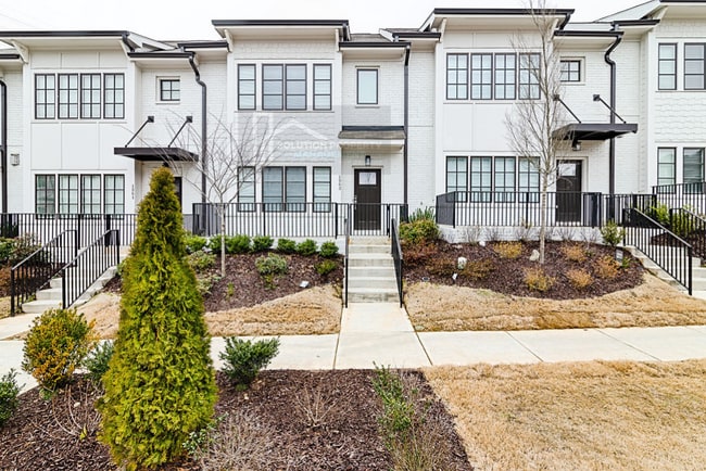 Building Photo - 1963 Summit Trace Cir NW