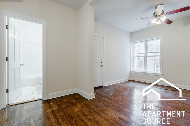 Photo - 857 W Cornelia Ave Unit 2S
