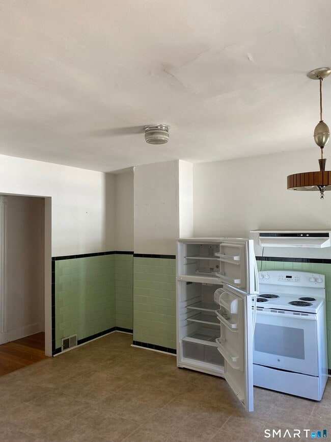 Photo - 789 Orange St Unit 2