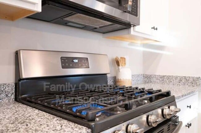 Photo - 225 Whirlaway Dr