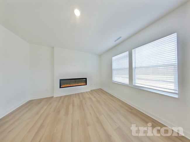 Photo - 11714 Cotterill Wy