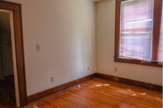 Photo - 23 W Spring St