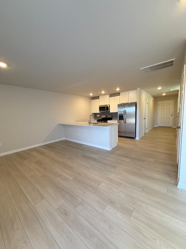 Photo - 401 Mopar Ln