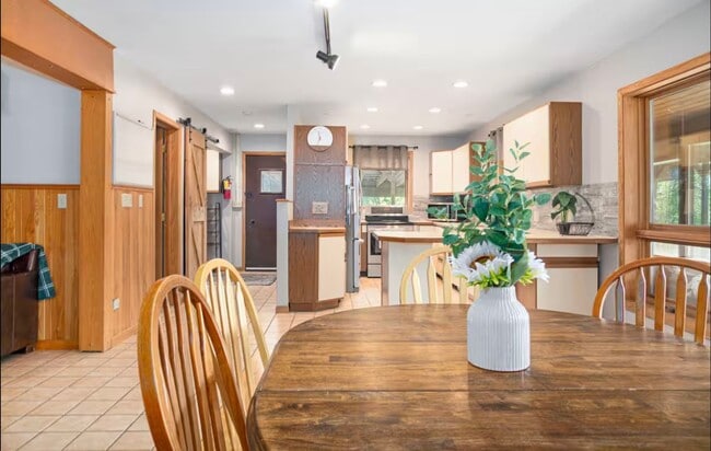 Photo - Beautiful, secluded 3 bedroom home for rent