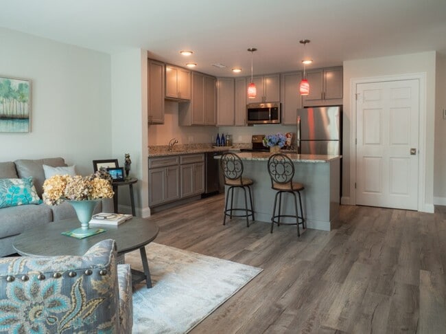 Photo - 7 Hospital Ave