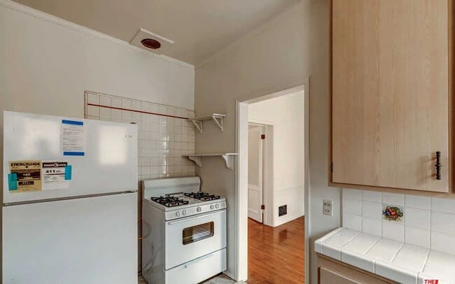 Photo - 201 S Doheny Dr Unidad 201 1/2