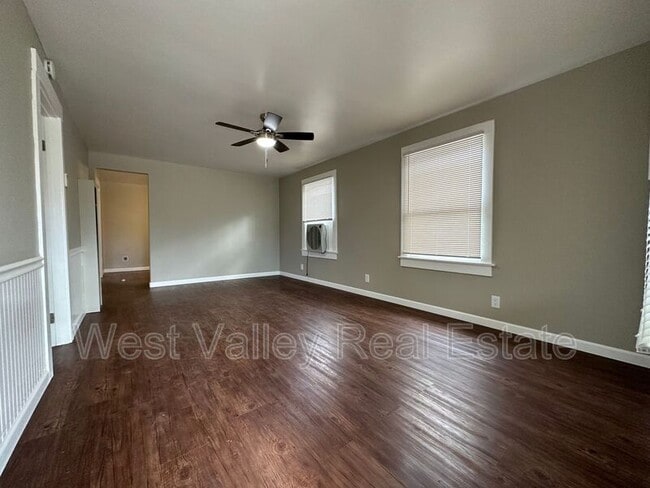 Photo - 104 North St