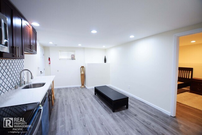 Photo - 1835 Bonita Rd Unit B