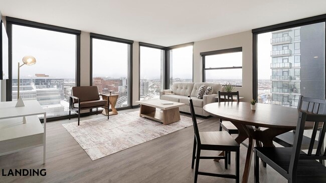 Building Photo - 1922 W Ogden Ave Unit 1601