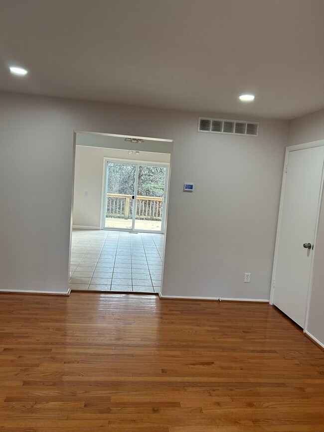 Photo - 3573 Moultree Pl