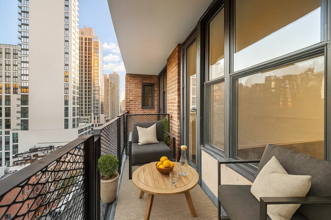 Photo - 528 Third Ave