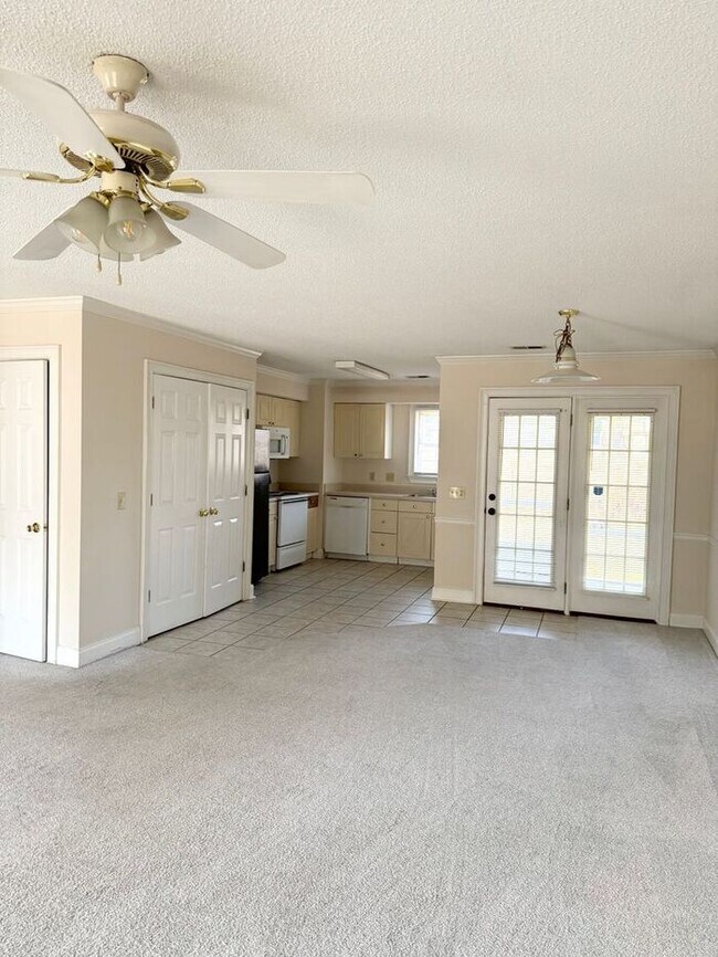 Photo - Lexington-Offering Self Guided Tour with RENTLY!