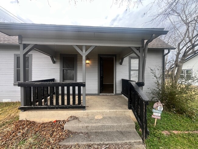 Photo - 119 S 5th St