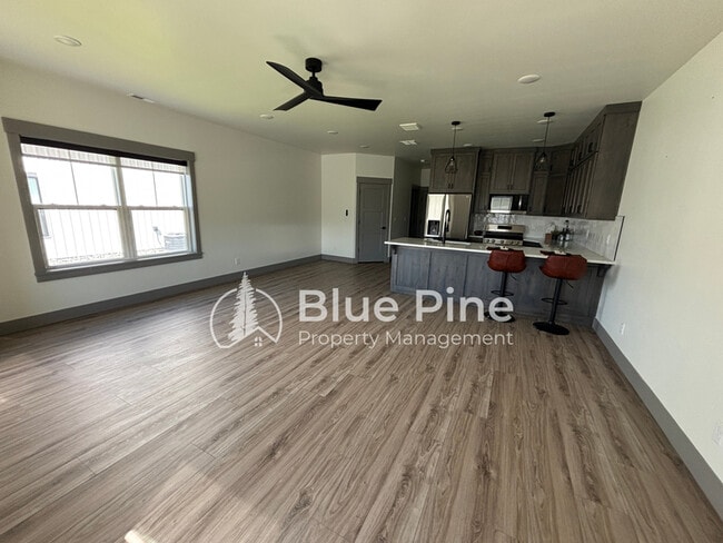 Photo - 5133 Beach Dr
