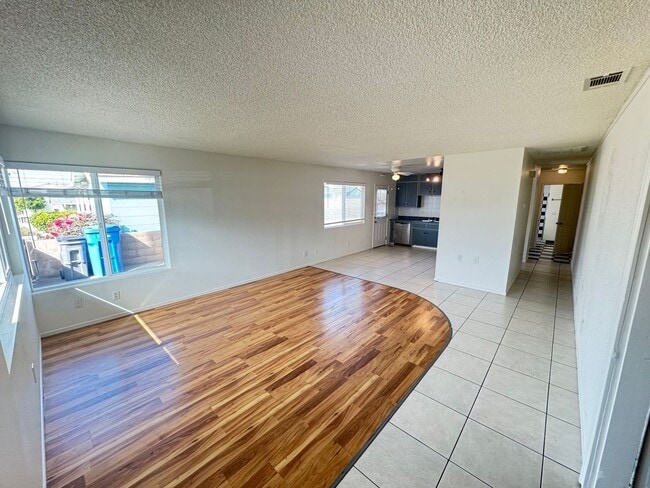 Photo - 647 Newport Ave