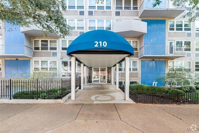 Building Photo - 210 N 17th St Unit 909 Rental