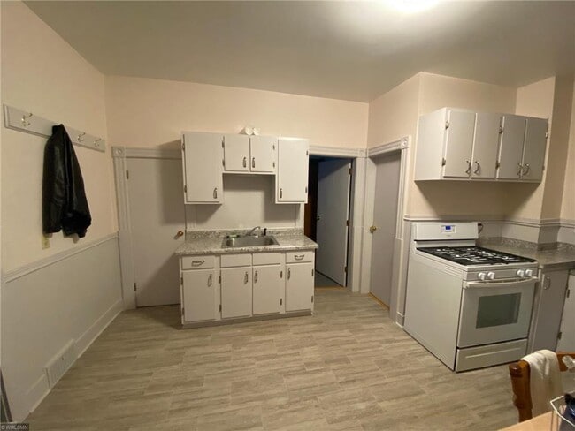Photo - 226 3rd Ave NE Apartment