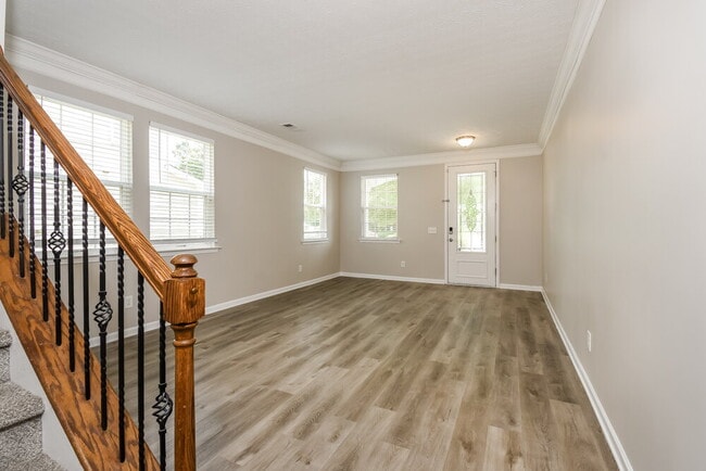 Photo - 2110 Valley Creek Dr
