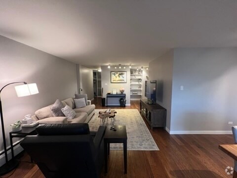 Building Photo - 1111 Ash St. Unit 601 Rental