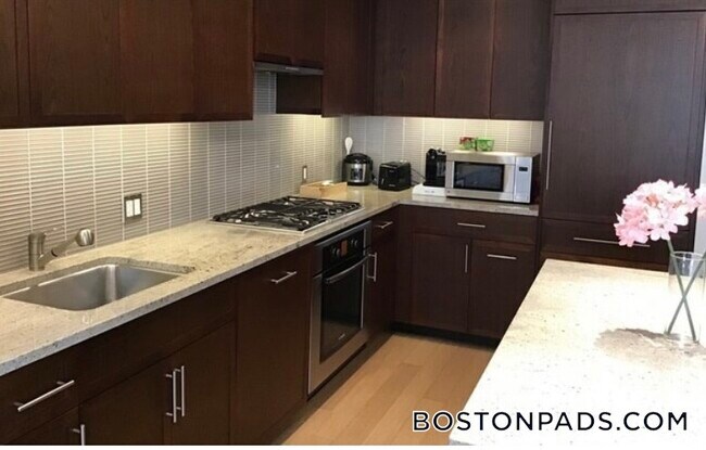 Photo - 580 Washington St Unidad ST