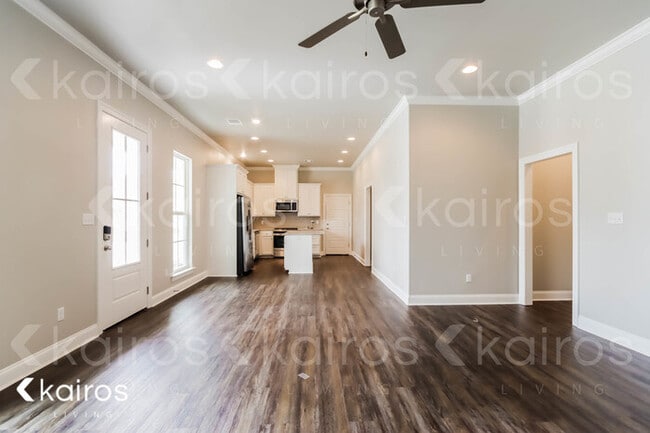 Photo - 6422 Roux Dr