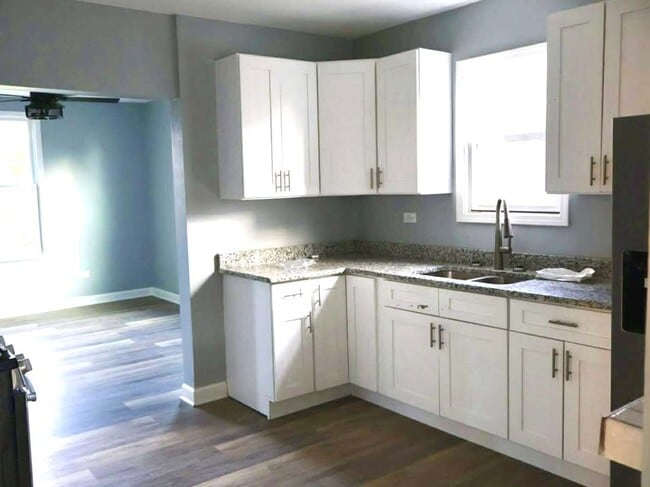 Photo - 1504 Hanover St