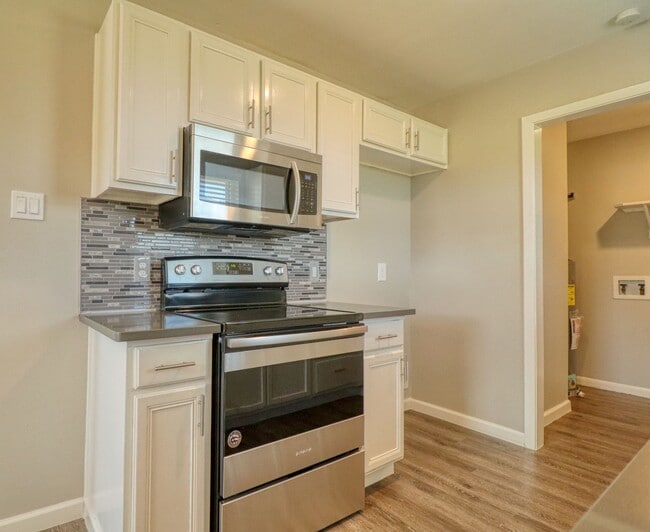 Photo - 1720 E 11th Ave
