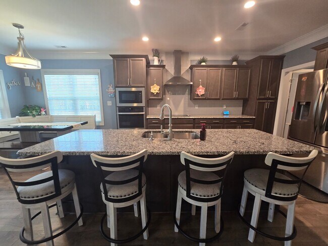 Photo - 86 Education Dr