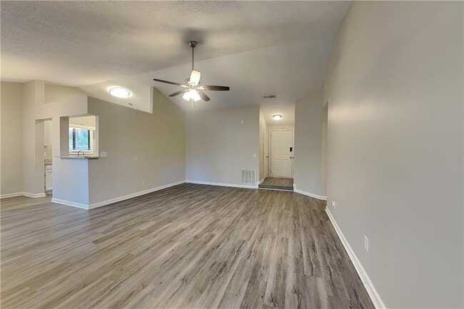 Photo - 1809 River Rock Trail