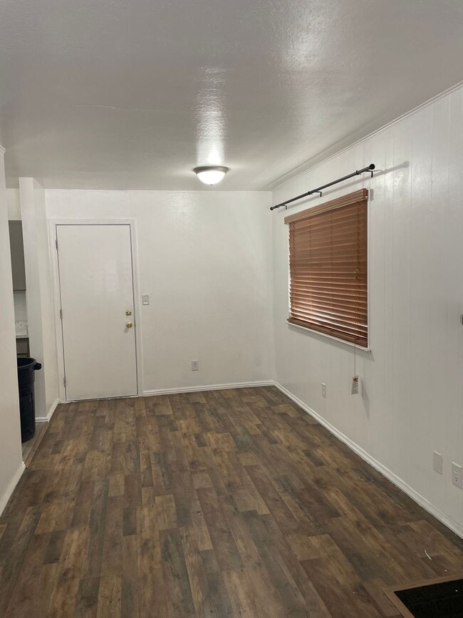 Photo - 3685 Tamarack Ave Unit 1